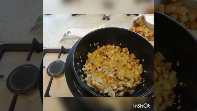 Томленый картофель с грибами и луком смотреть онлайн