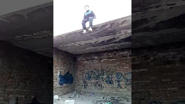 Как залезть на стену