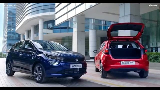 Toyota Glanza S CNG vs Tata Altroz XM PLUS CNG Comparison 2023|Glanza S vs Altroz CNG 2023 смотреть онлайн