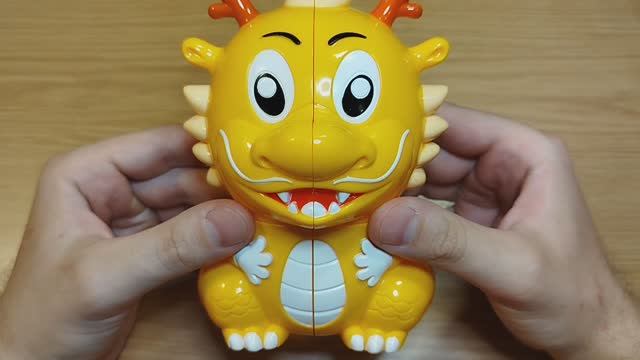 Коллекция головоломок. Часть 74. YuXin 2x2x2 Dragon Cube смотреть онлайн