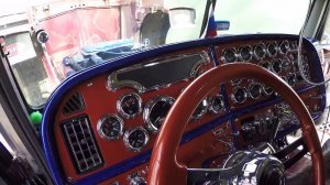 Дальнобой, США. Замена шкворней на Бизоне. Peterbilt 379