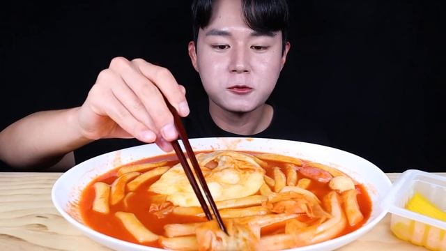 응급실떡볶이 치즈 추가 떡볶이 먹방ASMR MUKBANG SPICY TTEOKBOKKI & CHEESE チーズ トッポッキ Eating Sounds