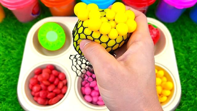 Satisfying Video l How to Make Skittles Lollipop Candy in Color Tray Fruit & Mesh Balls Cutting ASM смотреть онлайн