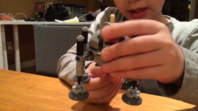 LEGO Star Wars Battle Droid Troop Carrier смотреть онлайн