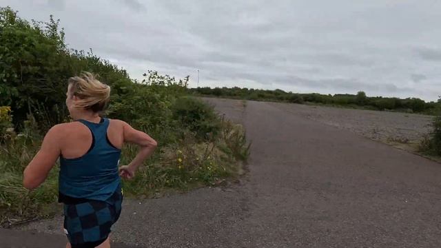 Marathon Workout 4 x 1 mile [] Hack From Olympic Athlete [] Chester and Abingdon Marathon Updates смотреть онлайн