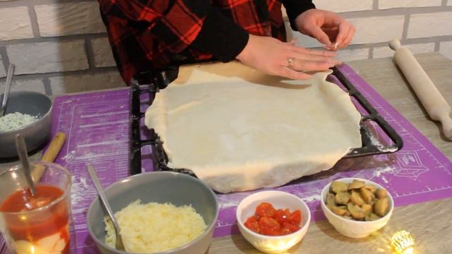 Пицца с сырными бортиками смотреть онлайн