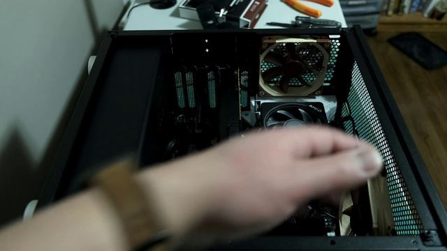Custom PC Build: How to setup your desktop cooling fans for proper air flow смотреть онлайн