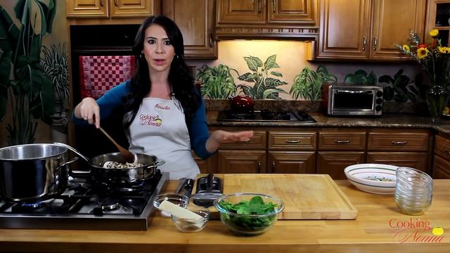 Farfalle, Spinach, Mushrooms and Pancetta - Rossella's Cooking with Nonna смотреть онлайн