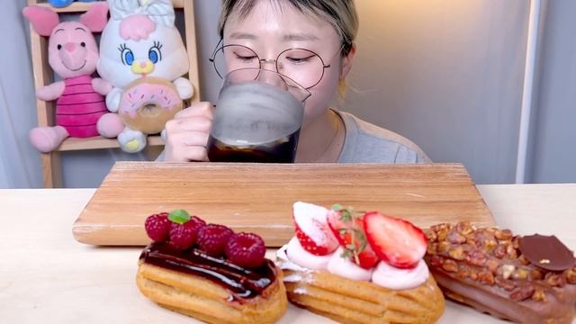 에끌레어🥜 미니 에클레어 페브 디저트 먹방 Dessert Mukbang | Eclair | エクレア смотреть онлайн