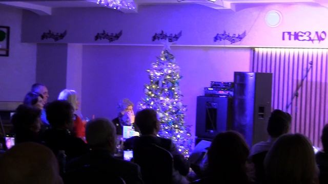 Вячеслав Ольховский Lonely table just for one смотреть онлайн