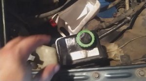 Замена жидкости ГУР Ауди80.