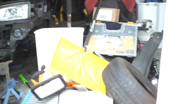 (EJ207 2.5RS PT. 2) The Engine is in?!? смотреть онлайн