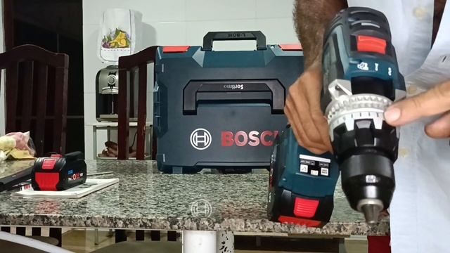 PARAFUSADEIRA FURADEIRA IMPACTO BOSCH GSB 18V-150 C BRUSHLESS 18V SB смотреть онлайн