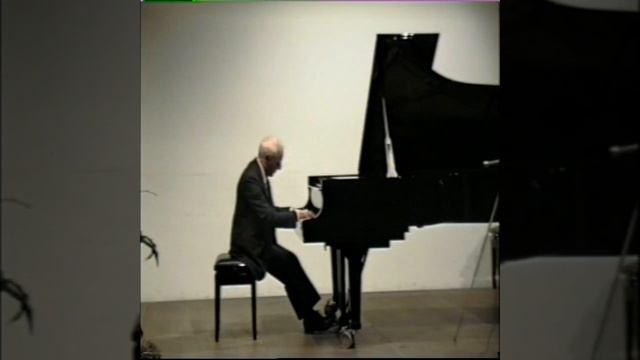 Sergio Fiorentino plays Faust Waltz смотреть онлайн