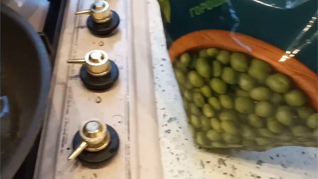 оливье в казанке смотреть онлайн