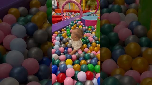 Первый раз в игровом центре😍 смотреть онлайн
