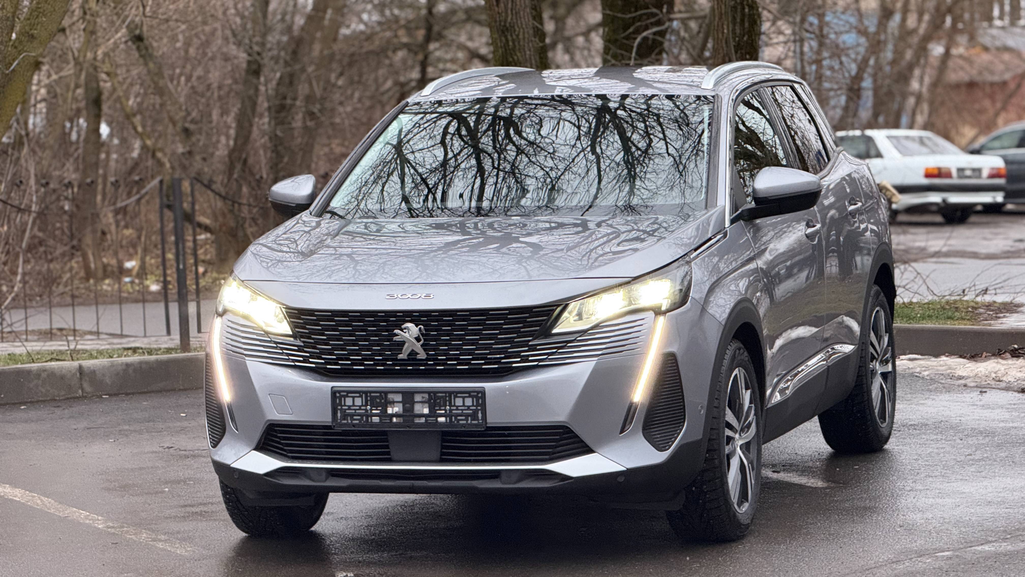 Peugeot 3008 Allure рестайлинг 38т.км. Привезён на заказ из Европы. Цены декабрь 2024г. смотреть онлайн