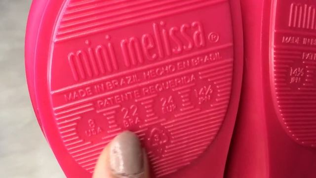 วิธีดูรองเท้า Mini Melissa ของปลอม!!! #minimelissa (EP.16) смотреть онлайн