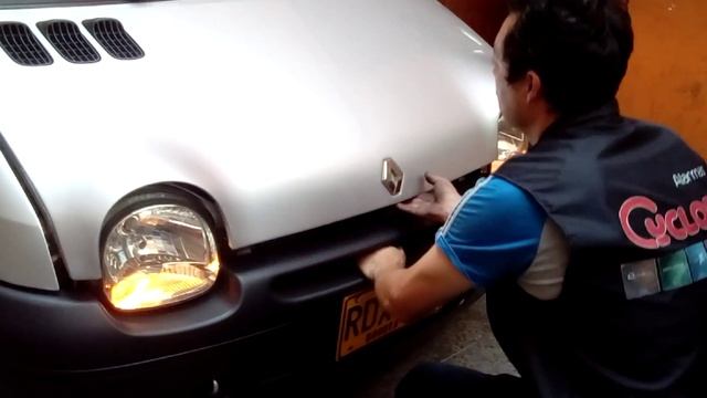 Como abrir capot twingo смотреть онлайн