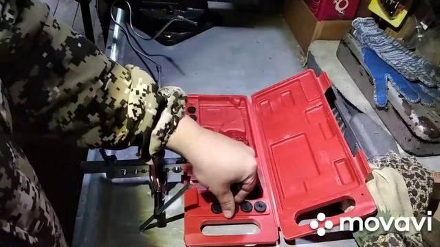 Набор для развальцовки тормозных трубок автомобиля. смотреть онлайн
