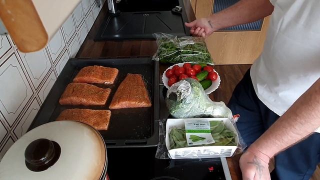 Готовим сами/ Готовим лосось. Preparing salmon. смотреть онлайн