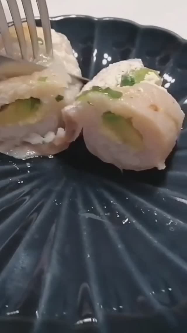 РЫБНЫЕ РУЛЕТИКИ из ПАНГАСИУСА #shorts #рецепт #рыба#рыбныерулетики#пангасиус смотреть онлайн