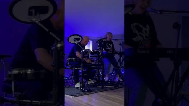 Группа L 10:27: «Я концентрат Его любви❤️» смотреть онлайн
