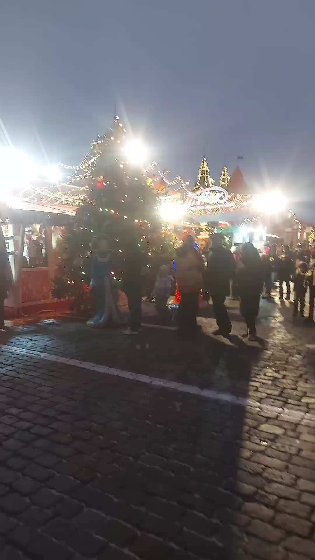 новогодняя Москва. Прогулка по Красной площади и округе. смотреть онлайн