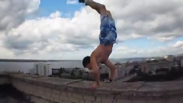 AlexandeR RusinoV Dangerous Games Saratov Spider Man! смотреть онлайн