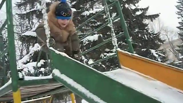НА ГОРКЕ " ПЛОЩАДЬ МИРА" смотреть онлайн