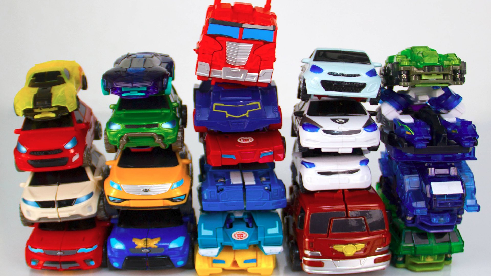 Сборник мультиков - Трансформеры строят башни из Роботов. Видео с игрушками для детей. смотреть онлайн