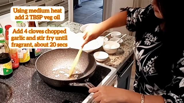 Amazing Homemade PAD SEE EW ผัดซีอิ๊ว | Thai Stir-Fried Rice Noodles - True Thai Kitchen смотреть онлайн