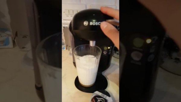 TASSIMO BOSCH VIVY 2 HOW TO MAKE A HOT DRINK SIMPLE!!!
