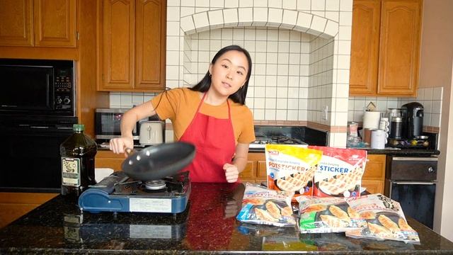 Wei-Chuan U.S.A. Cooking Show Episode 3 | Featuring Gyoza and Potstickers смотреть онлайн