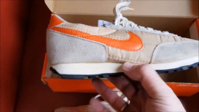 Unboxing Unpacking NIKE Daybreak VNTG vs OG's code 310073 281 Linen Deep Orange смотреть онлайн