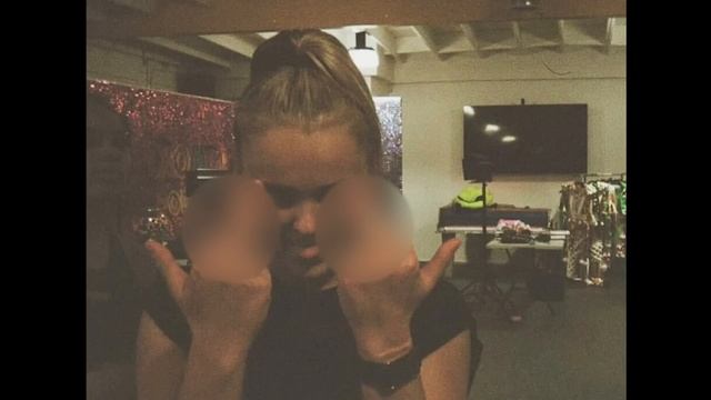 The Celebrity Obsession with “having an era” (video essay) смотреть онлайн