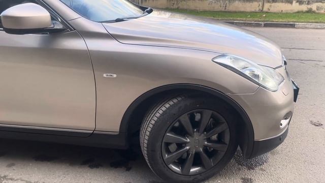 INFINITI EX37 - великолепный кроссовер премиального класса, эталон качества среди японских авто. смотреть онлайн