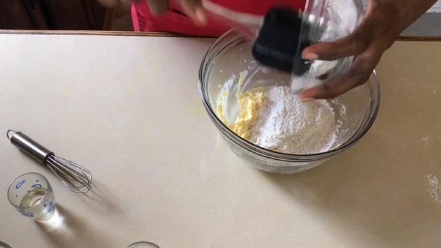 How to make CHEESE BISCUITS by Kelly Henry смотреть онлайн