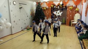 Елена Фищукова. танец пилотов. дети 6 лет.mp4