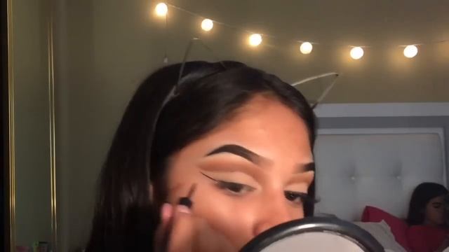 NEUTRAL BROWN CUT CREASE- Serina Rueda