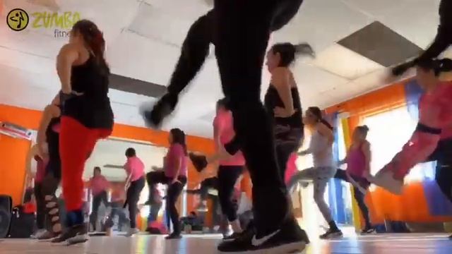 BANDA TRANCAZO FT - LA VEL ROSITA - ZUMBA смотреть онлайн