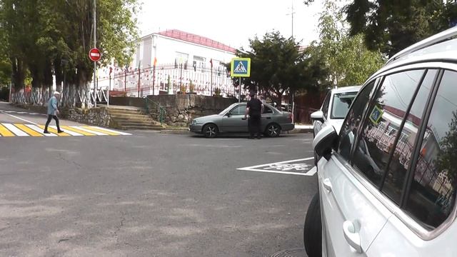 Попытка задержать Авакян Гаспара обернулась 2 штрафами для участкового города Туапсе смотреть онлайн