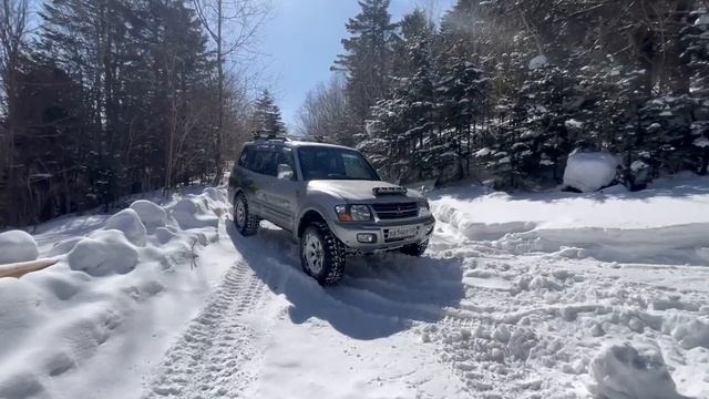 Pajero 3 V75 In Deep Snow On 33