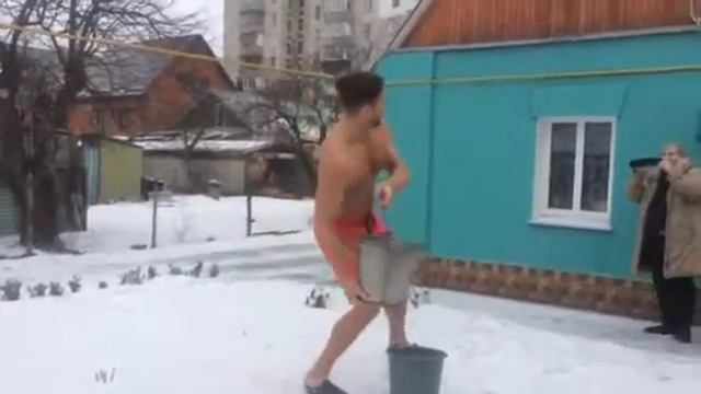 Обливание в гостях у мамы и родины;-) Казатин. смотреть онлайн