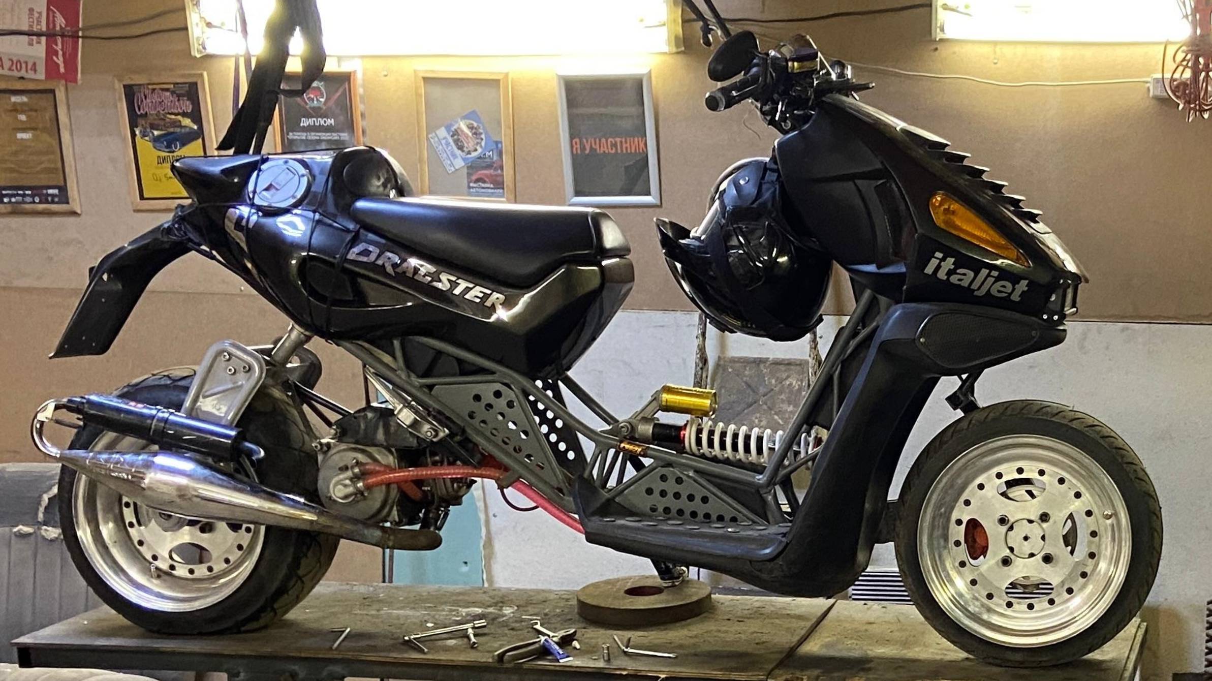 Обзор Italjet Dragster Custom