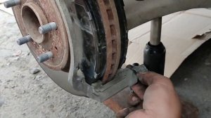 TOYOTA RUSH BRAKE PAD REPLACE