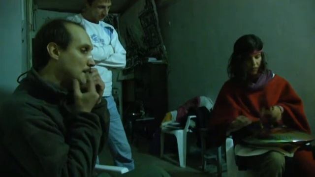 Космічна музика у Гостиному смотреть онлайн