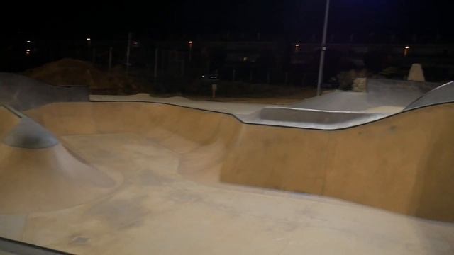 BMX RIDING AND FERRARI DRIVING IN BARCELONA смотреть онлайн