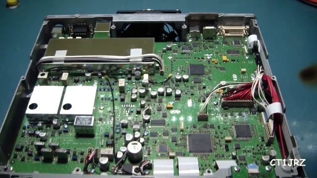 Yaesu FTdx 10 First Look And A Peep Inside
