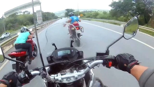 Ténéré 250, Honda XRE 300 ou Honda CB Twister 250 смотреть онлайн